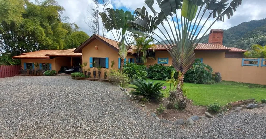 Amplia villa amueblada en Jarabacoa · Fotografía 2