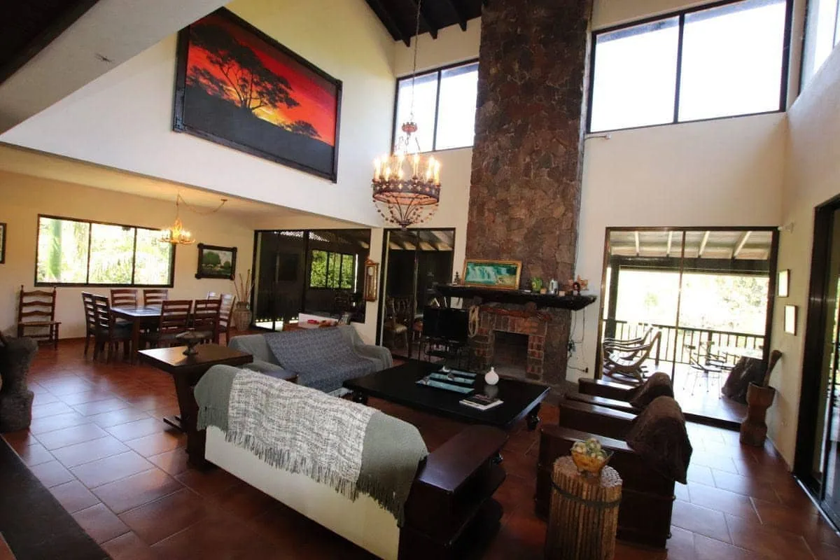 Casa campestre con acceso al río Camú · Fotografía 2