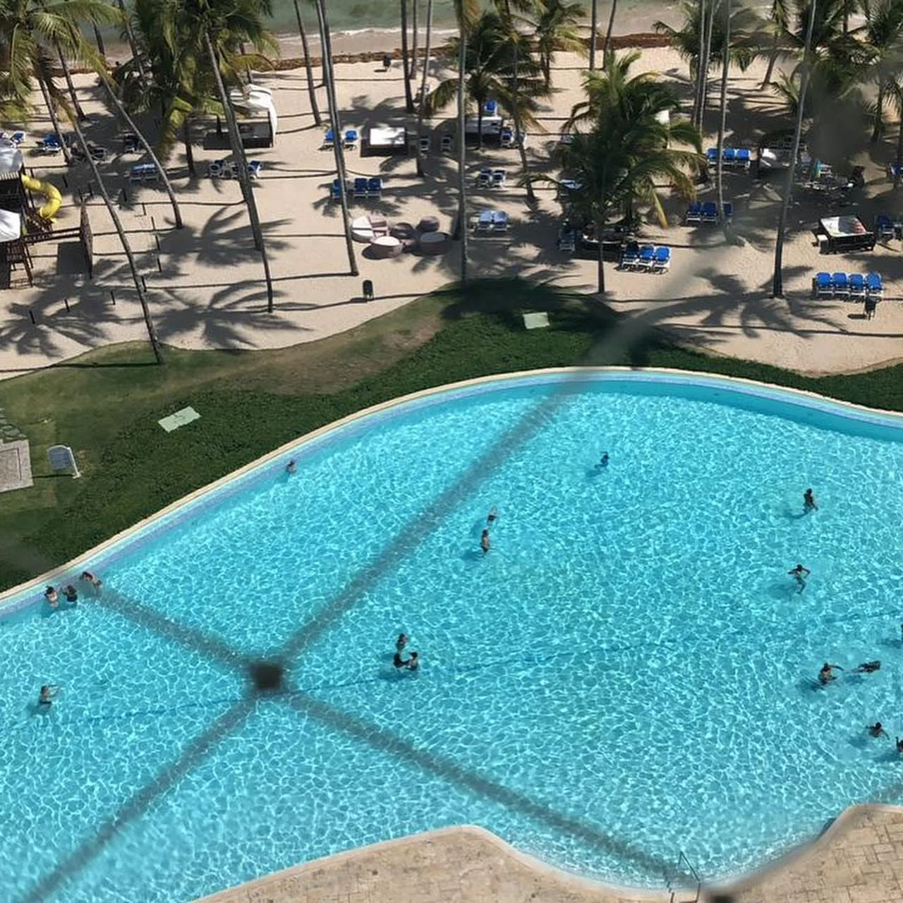 Apartamento amueblado en alquiler en Mar Bella · Fotografía 2