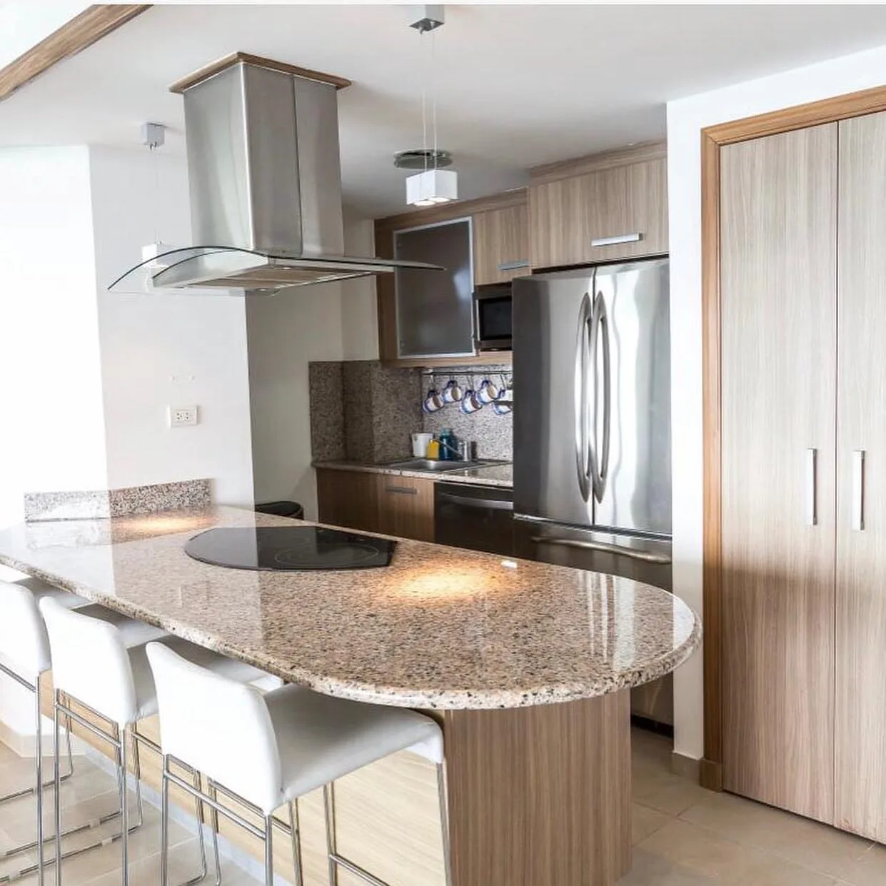 Apartamento amueblado piso 10 en Mar Bella · Fotografía 5