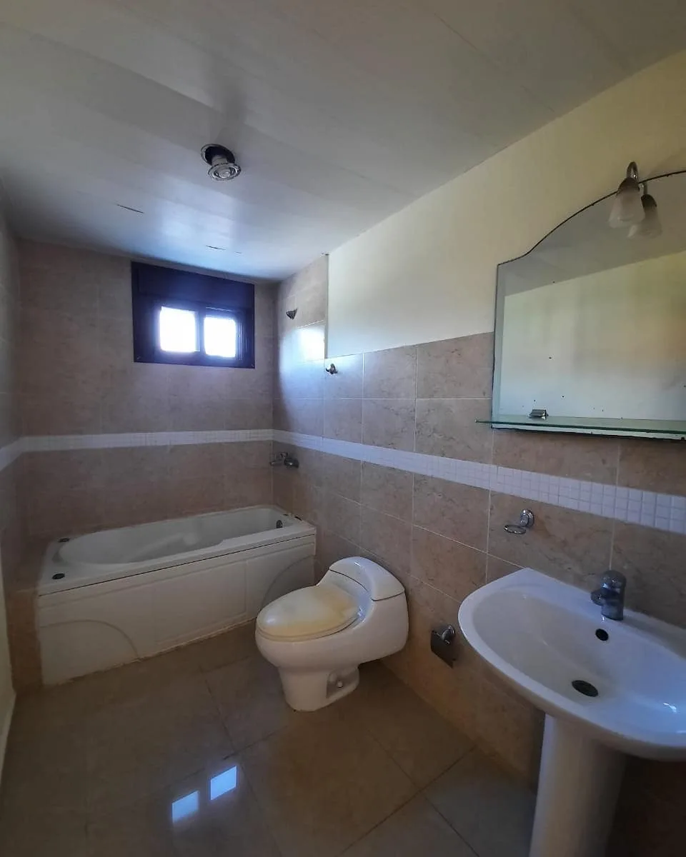 Apartamento remodelado en Metro Country Club · Fotografía 3