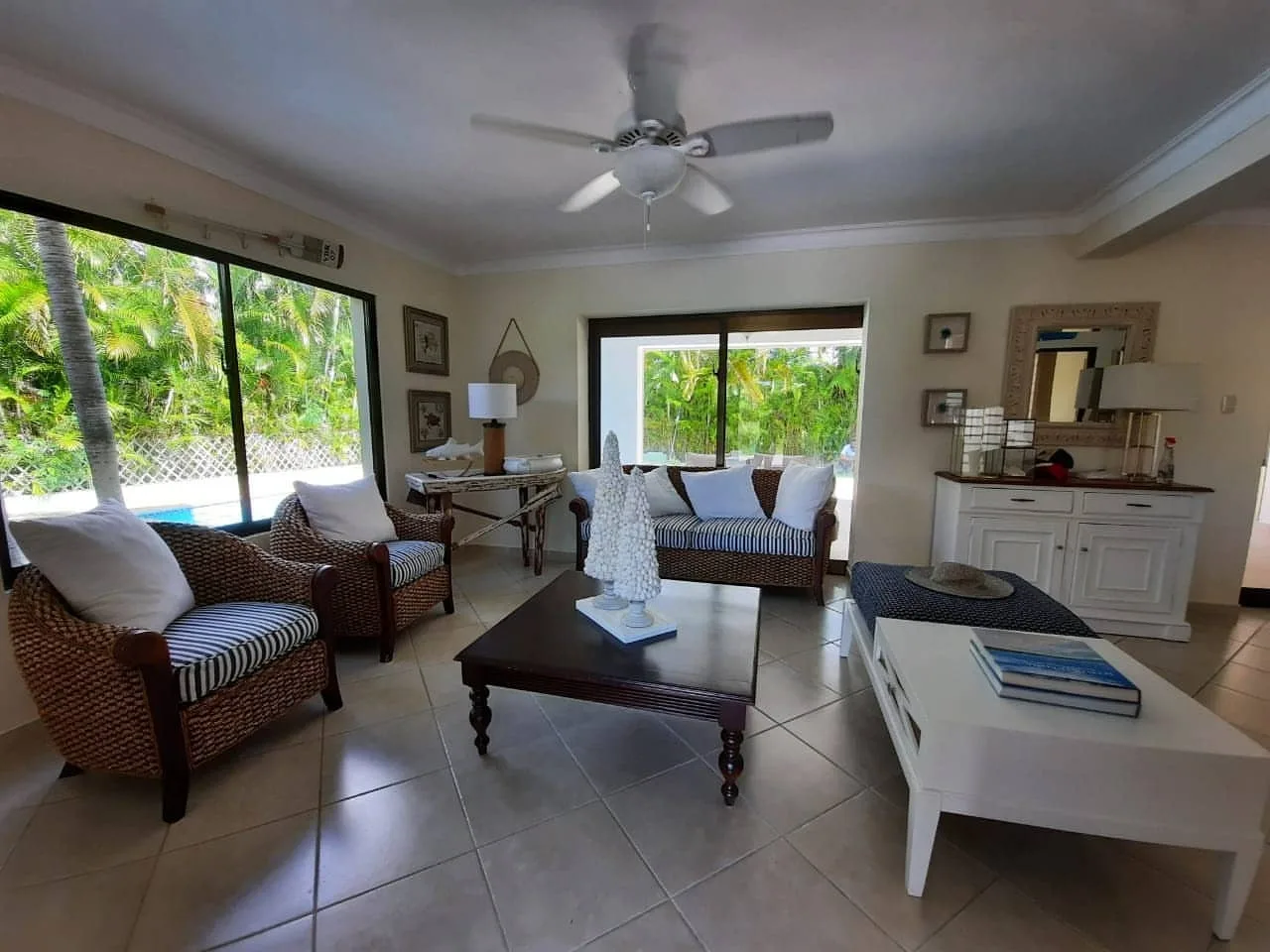 Villa con piscina privada en Metro Country Club · Fotografía 5