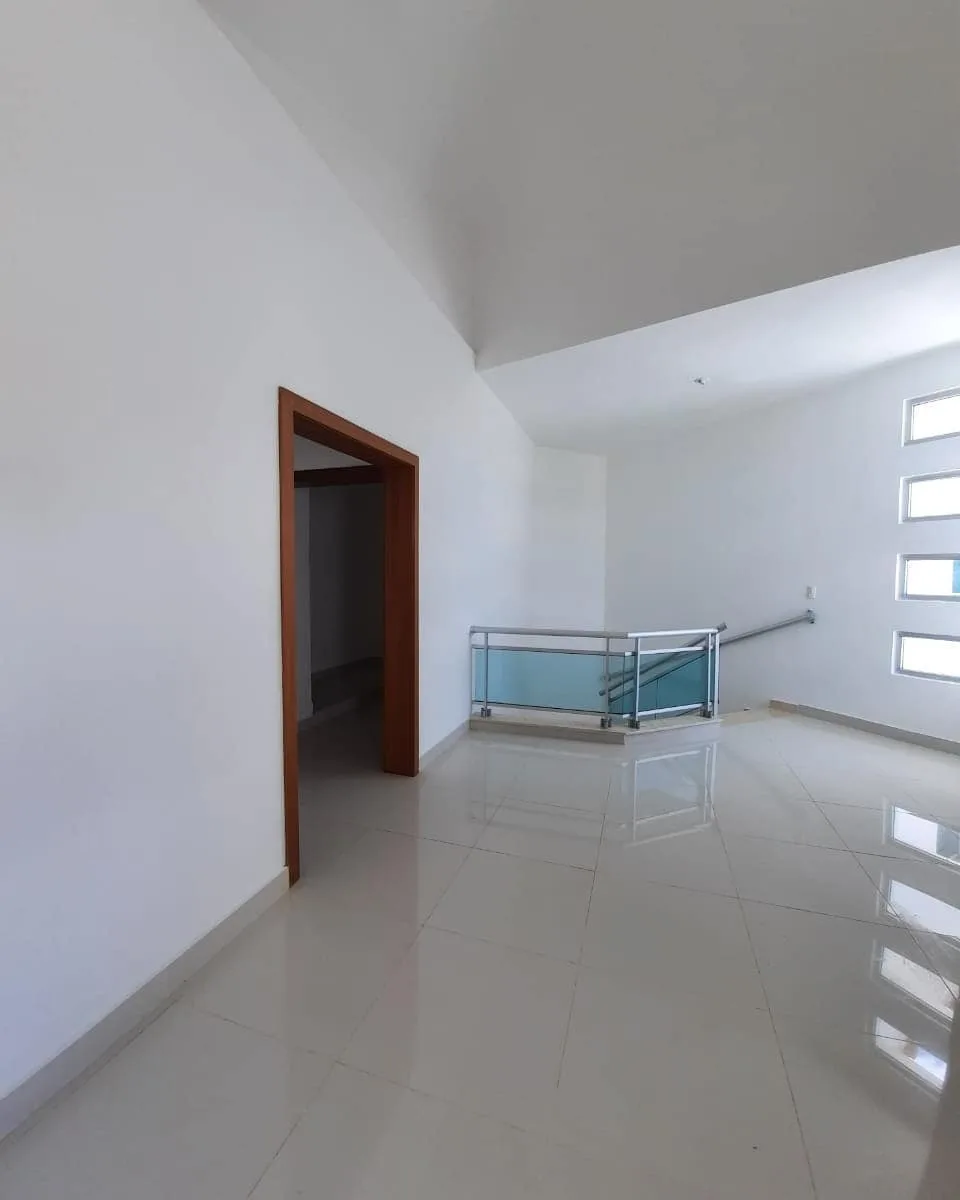 Villa de dos niveles con jacuzzi · Fotografía 4