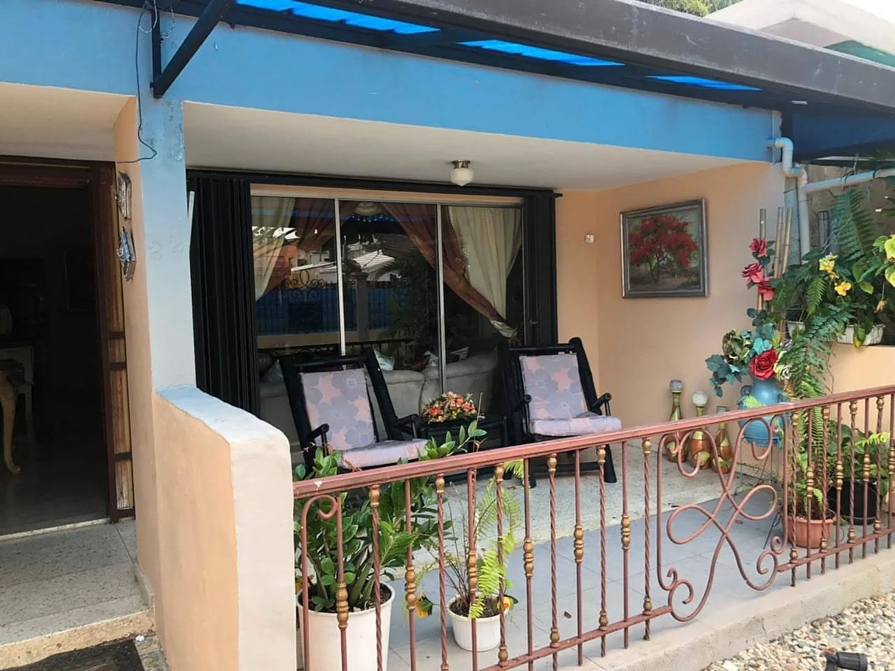 Amplia casa en Arroyo Hondo · Fotografía 2