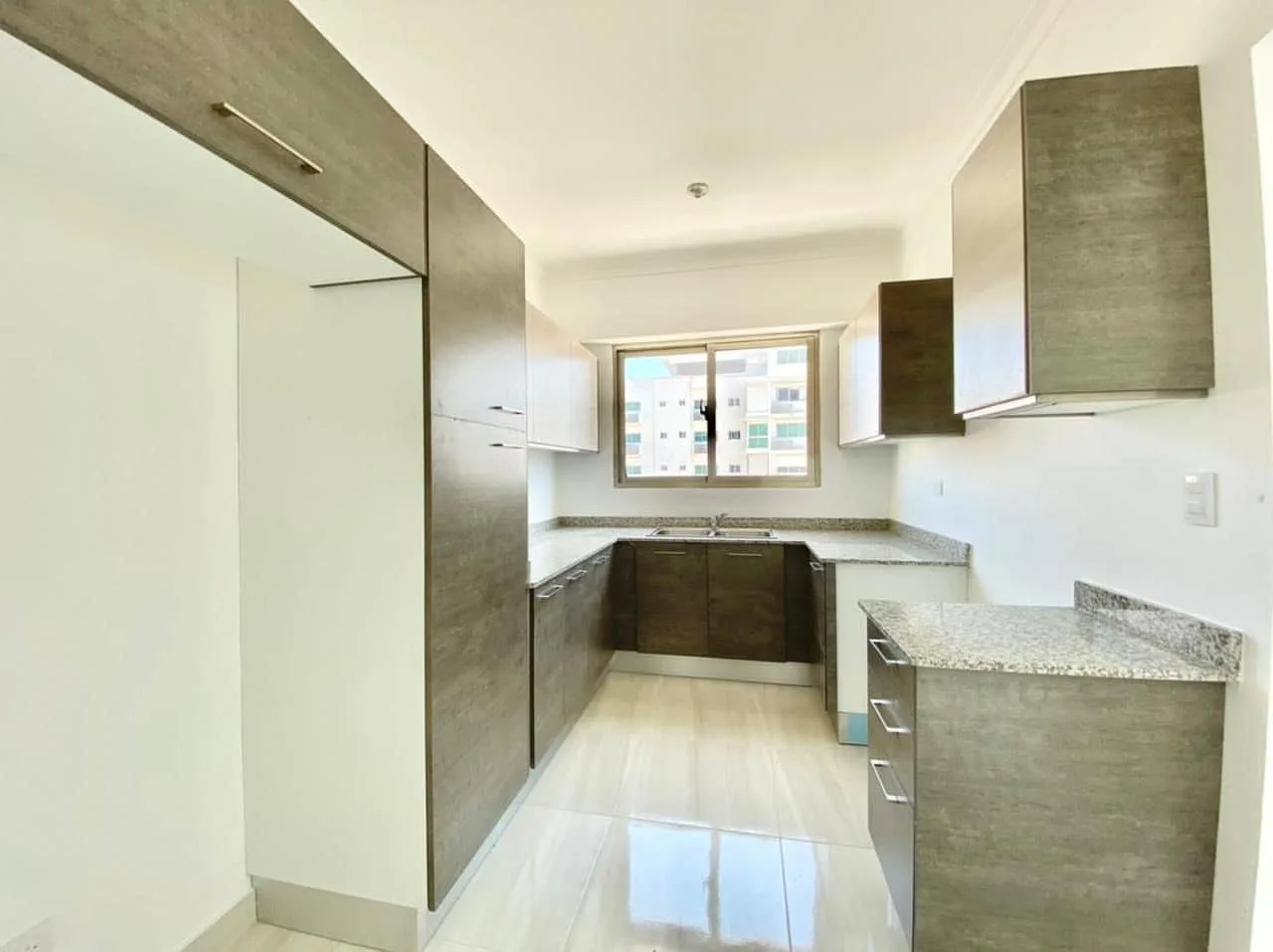 Apartamento con balcón en Evaristo Morales · Fotografía 2