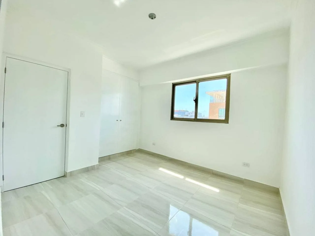 Apartamento con balcón en Evaristo Morales · Fotografía 5