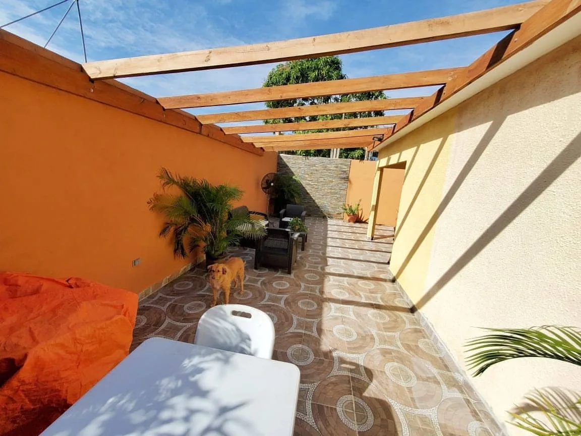 Casa en residencial cerrado en Av. Jacobo Majluta · Fotografía 4