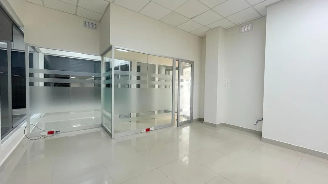 Local comercial en Naco-Piantini · Fotografía 2