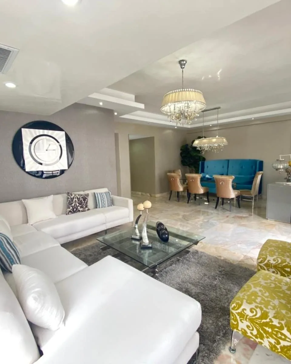 Apartamento en torre de lujo en Piantini · Fotografía 4