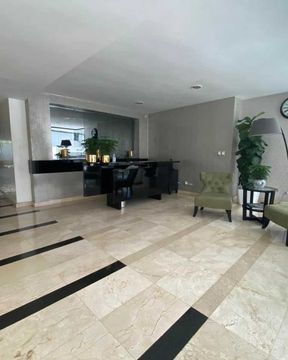 Apartamento en torre de lujo en Piantini · Fotografía 5