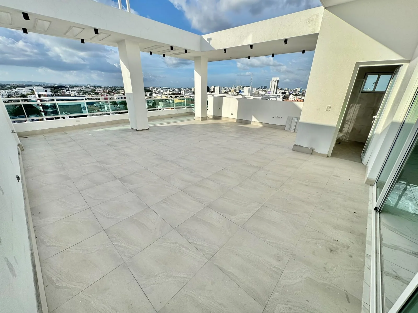 Penthouse de dos niveles en Renacimiento · Fotografía 4