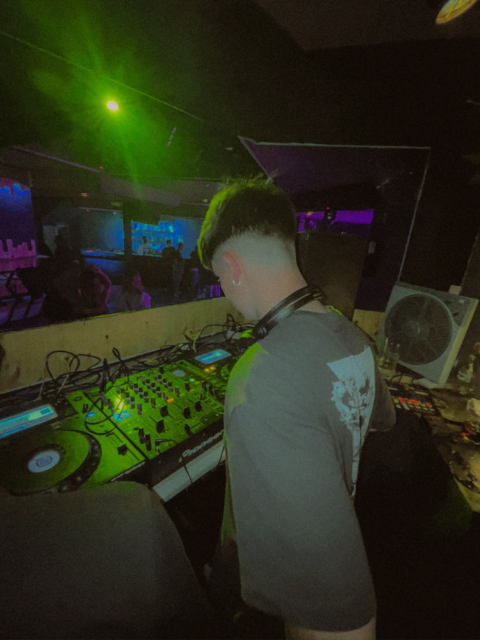 Show 3