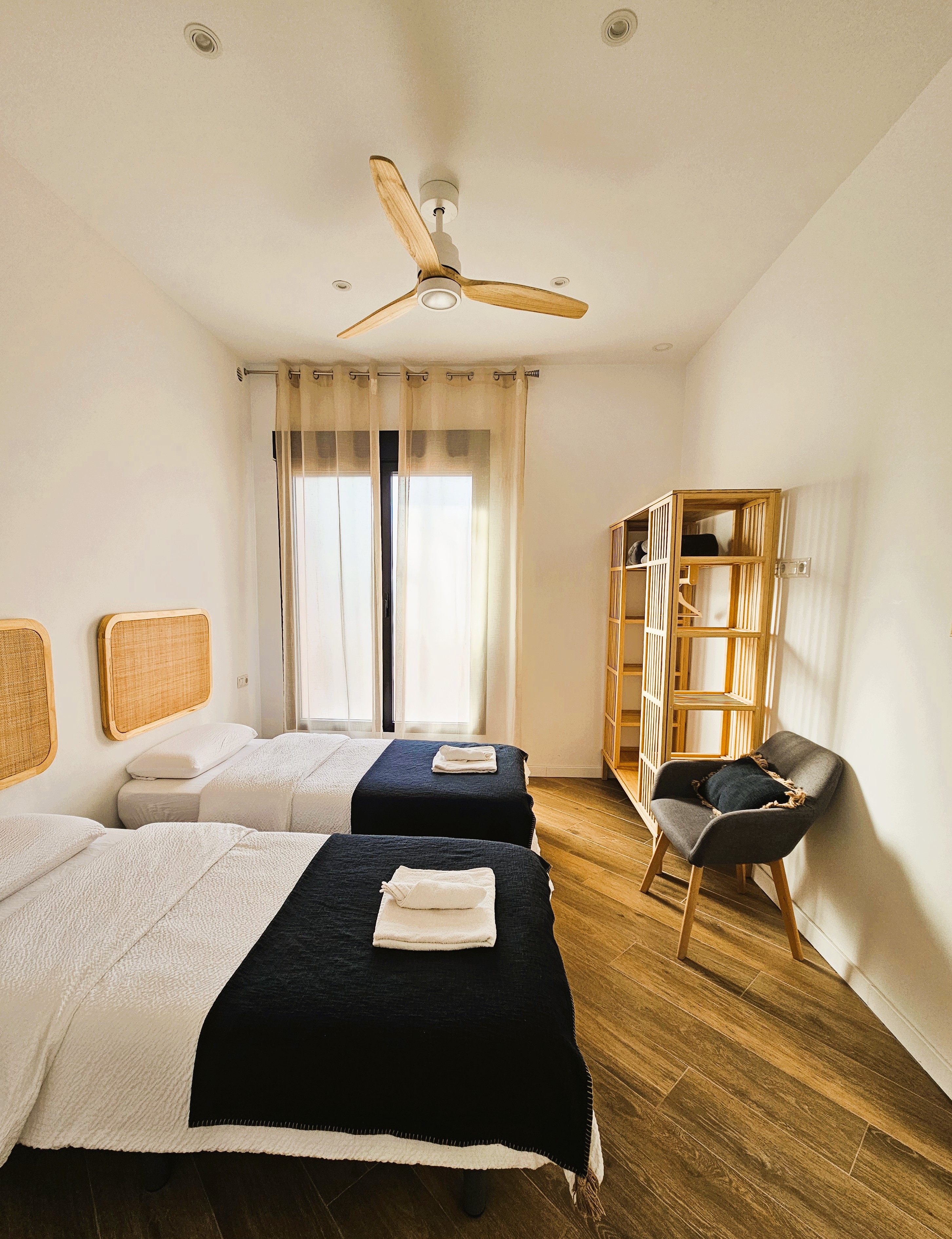 Twin bedroom