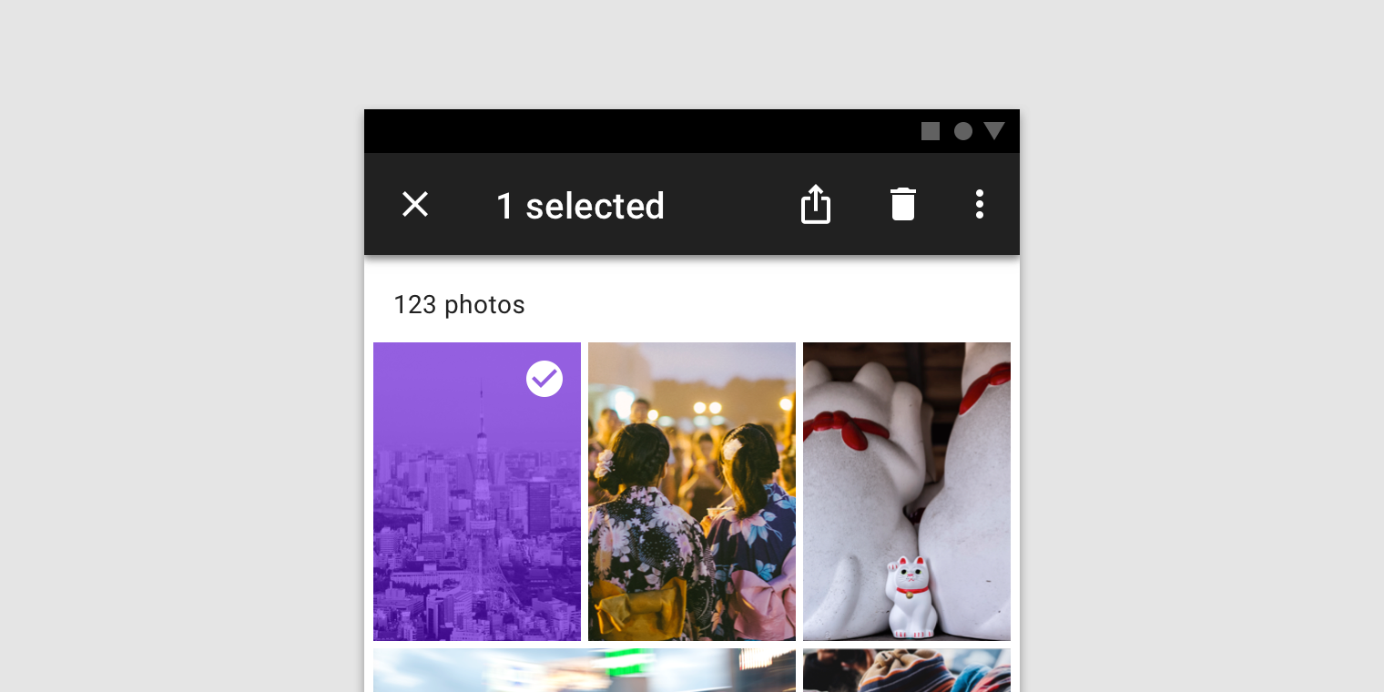 Contextual app bar: black background, white text and icons