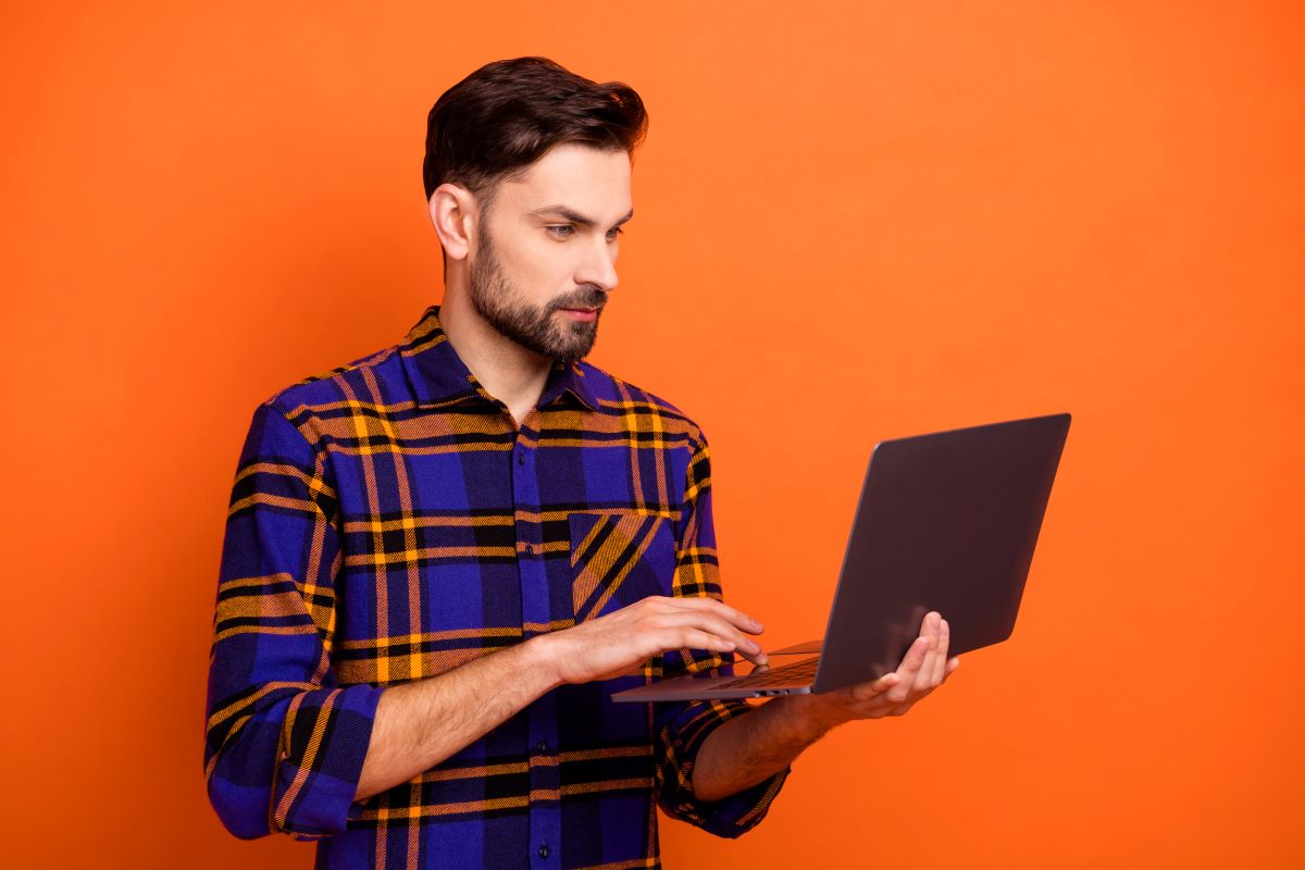 Passo a passo de como criar e utilizar um currículo online