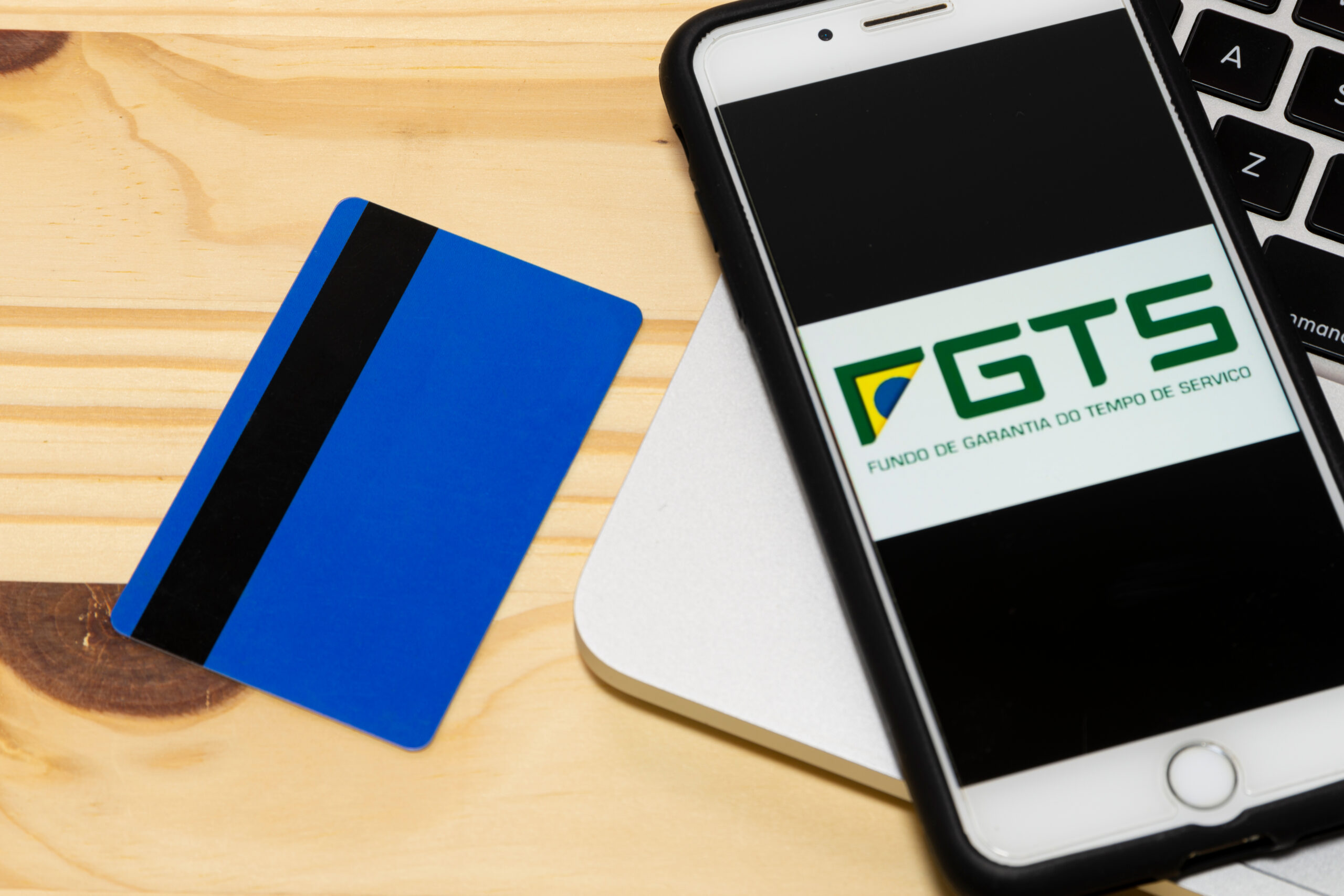 Entenda como você pode resgatar o FGTS