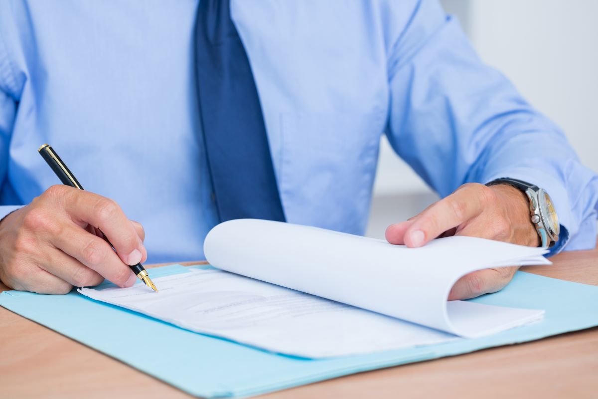 Guia completo sobre os tipos de contratação em uma empresa