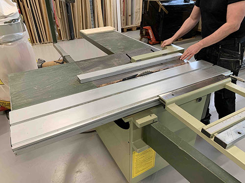 vertical panel saw