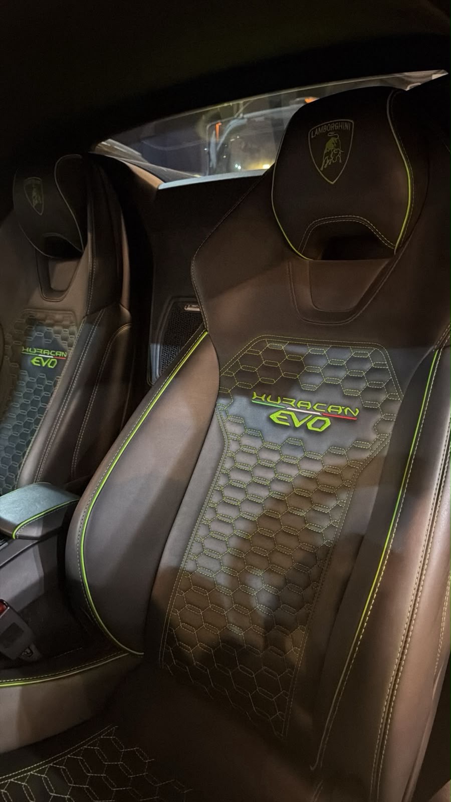 Lamborghini Huracan Evo Spyder Vert Pomme — photo 3