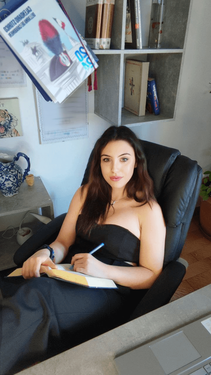 Valeria Moretti - Slide 3