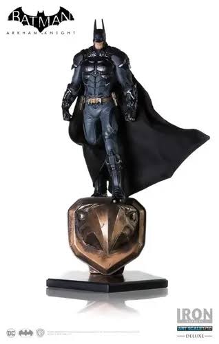 Iron Studios Batman Deluxe &ndash; Batman: Arkham Knight &ndash; 1/10 Statue