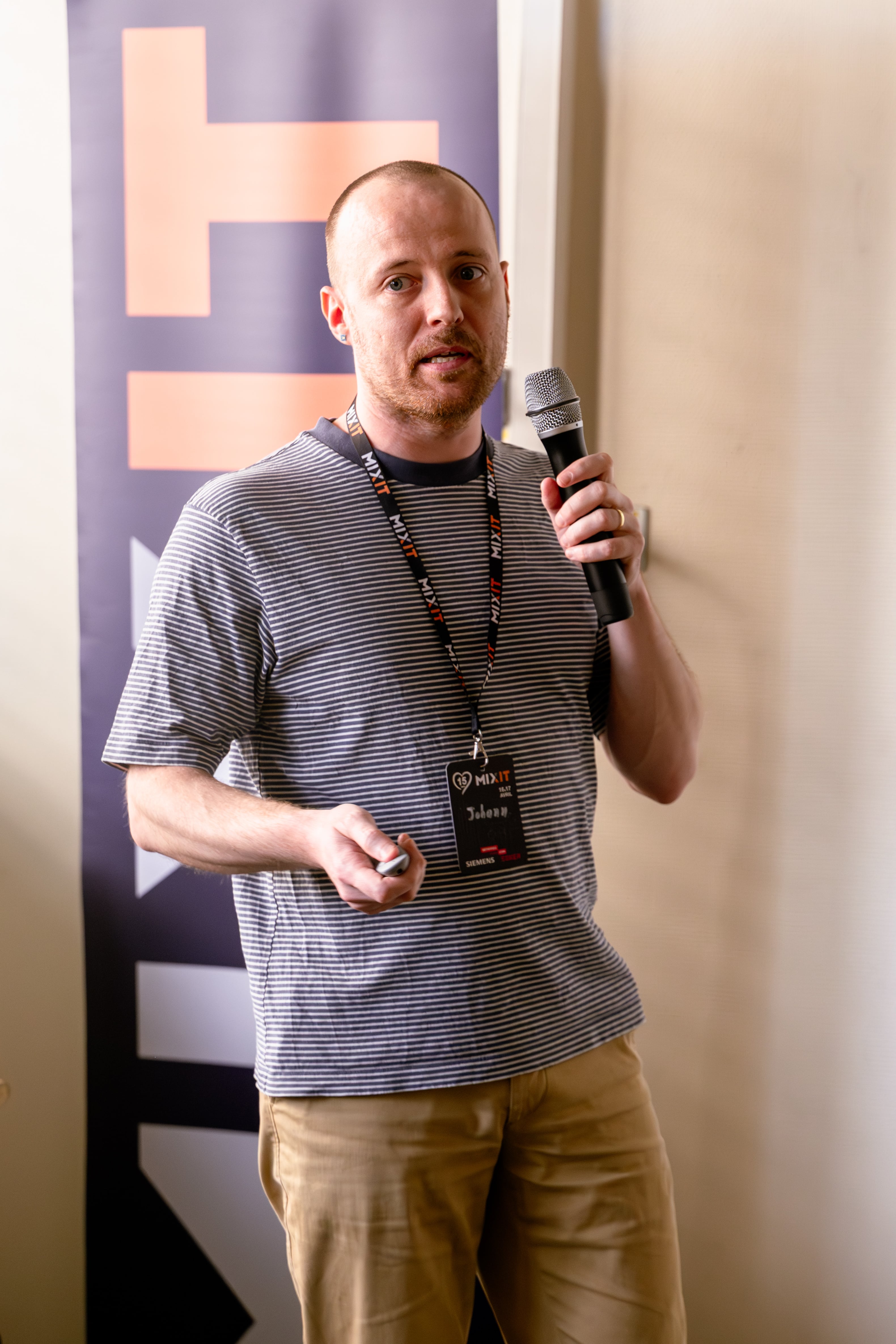 Photo mixit26_J2PM-DianeSevrin-156.jpg from Day 2 Afternoon,