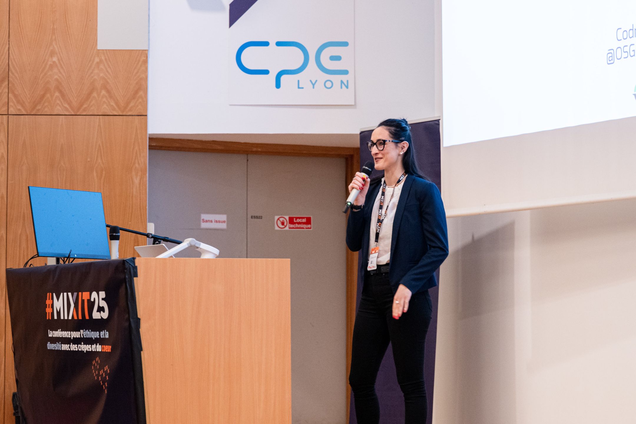 Photo mixit-J2-PM-5-DianeSevrin.jpg from Day 2 PM