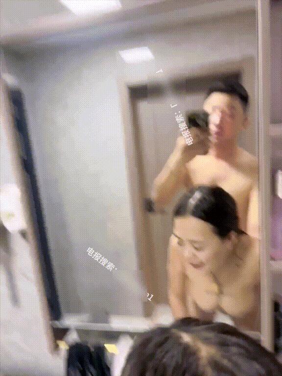 【三次元】一镜到底~多毛纹身韵味少妇,洗澡时被露脸爆操,连续抽-EoHut 电光小屋