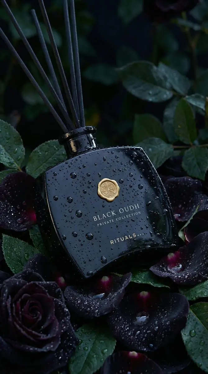 Ultra-realistic luxury product photography of a black gla...