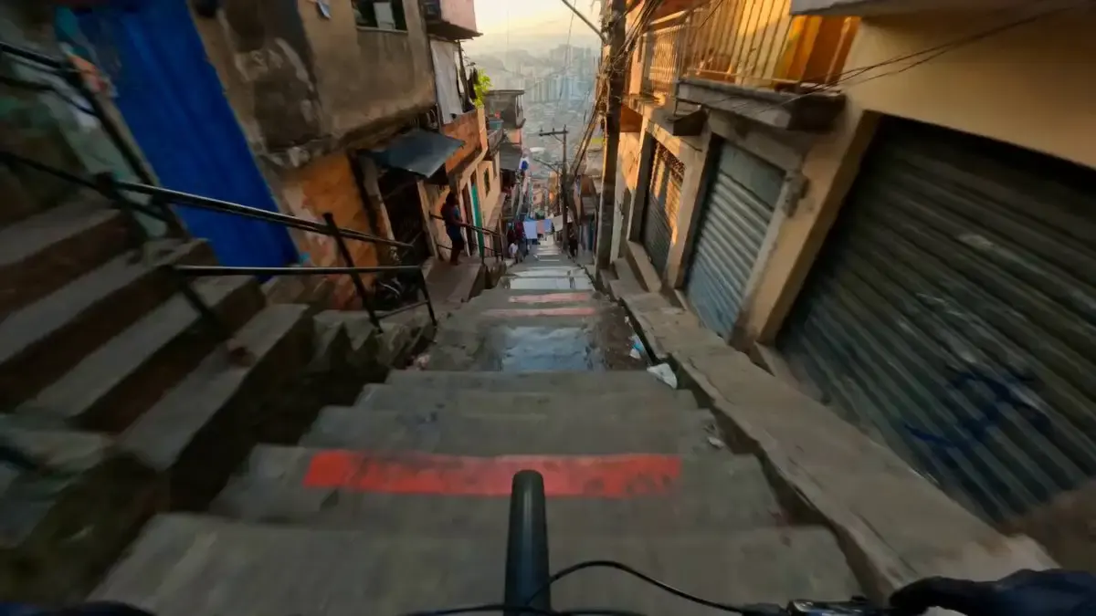 15s / 180 BPM / ONE CONTINUOUS SHOT / 360 POV downhill st...