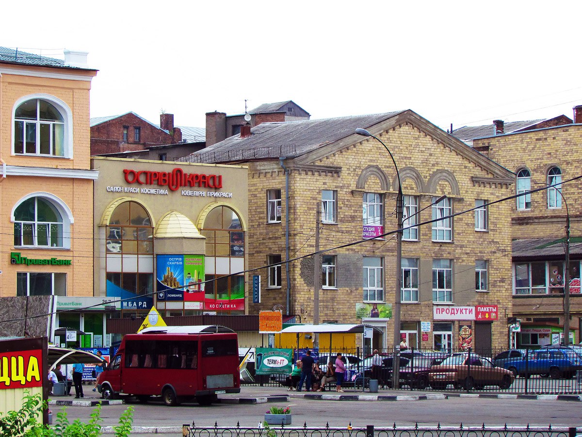 Кузинський гостинний двір