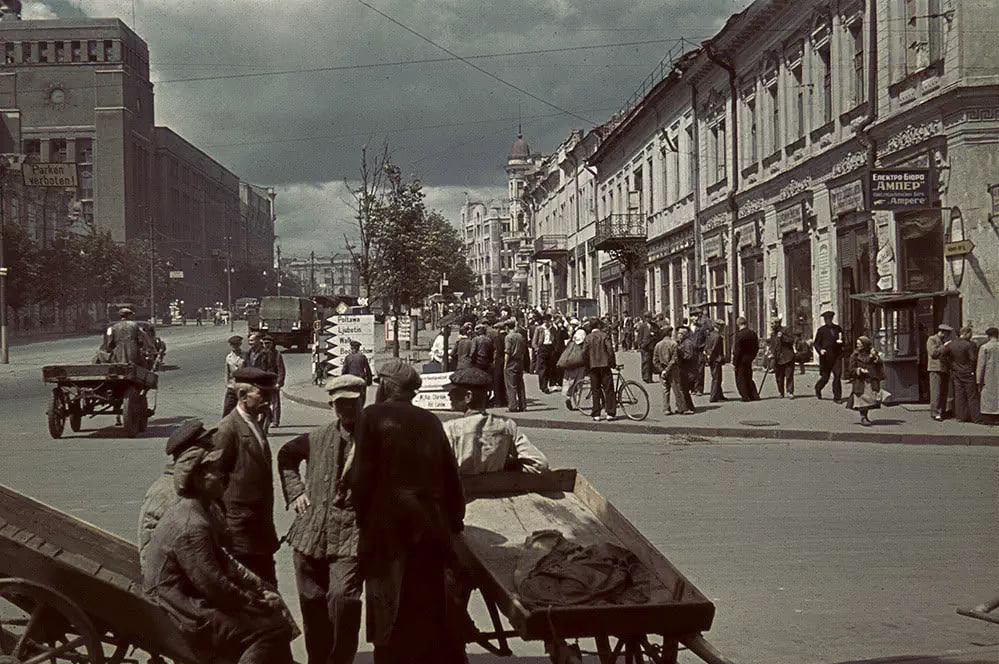 Будинок зі шпилем