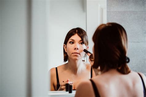 8 Makeup Tips untuk Berpenampilan Menarik