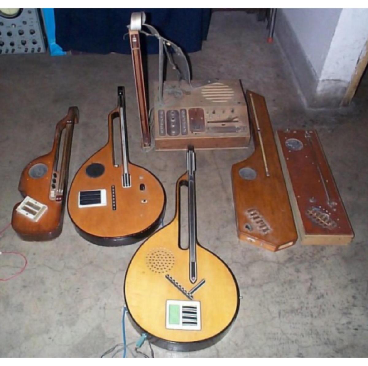 原论文 Figure 6:Tian’s portable XK and prototype instruments