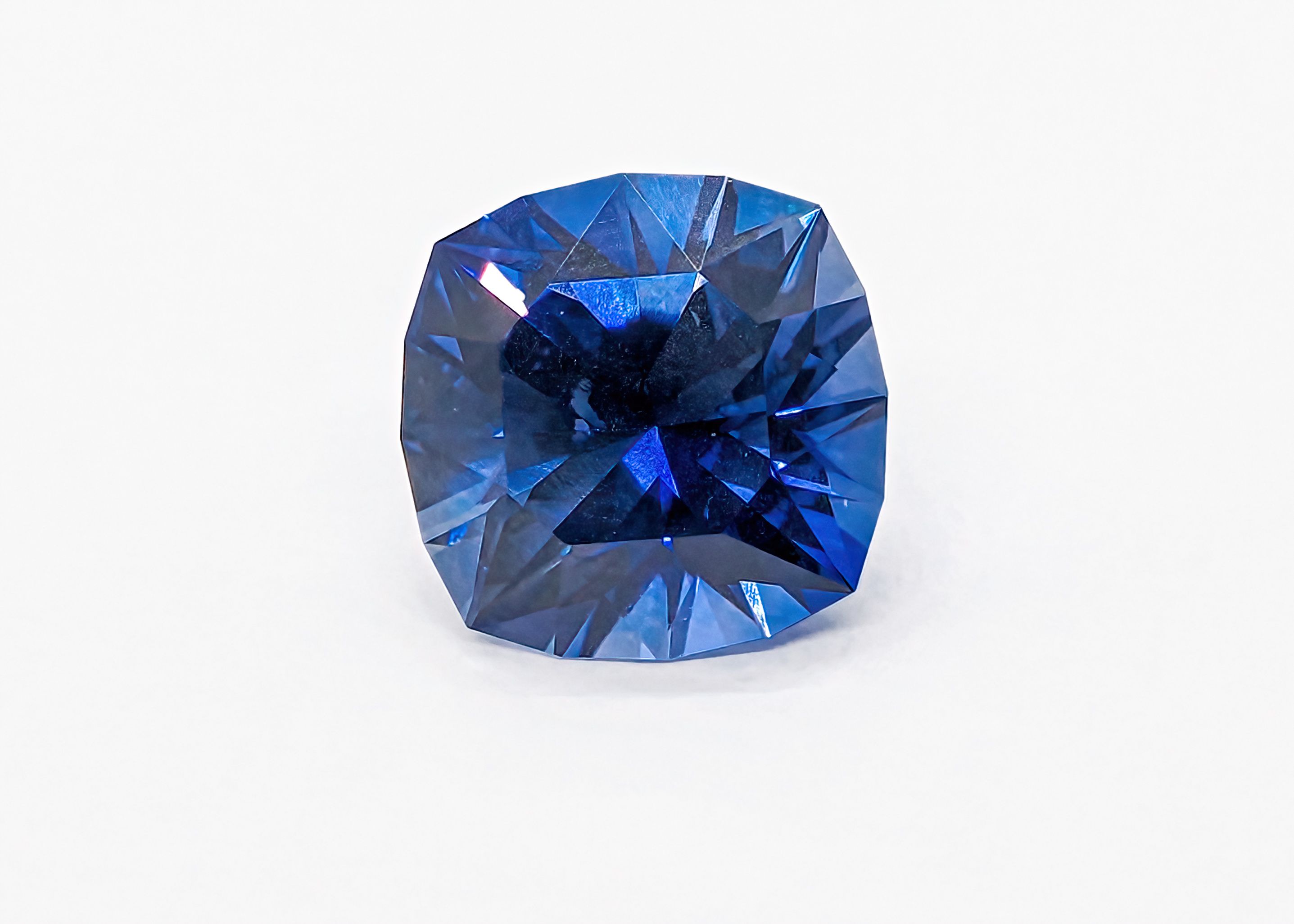 Blue sapphire gemstone reference