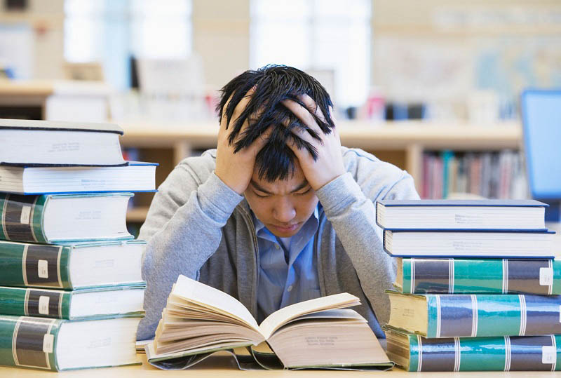Học sinh dễ bị căng thẳng trước kỳ thi.