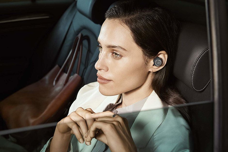 Tai nghe BeoPlay E8 vừa tai, nhỏ gọn đảm bảo người dùng nghe âm thanh trọn vẹn nhất