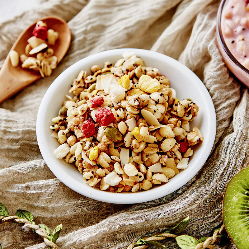 Hỗn hợp hạt và trái cây khô có hàm lượng protein cao và chất béo thấp, giúp bạn tăng cơ và giảm cân hiệu quả