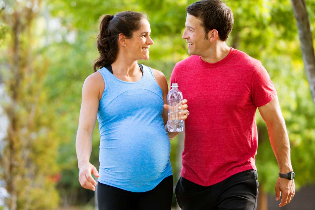 Hãy dành thời gian để đi bộ khi mang thai