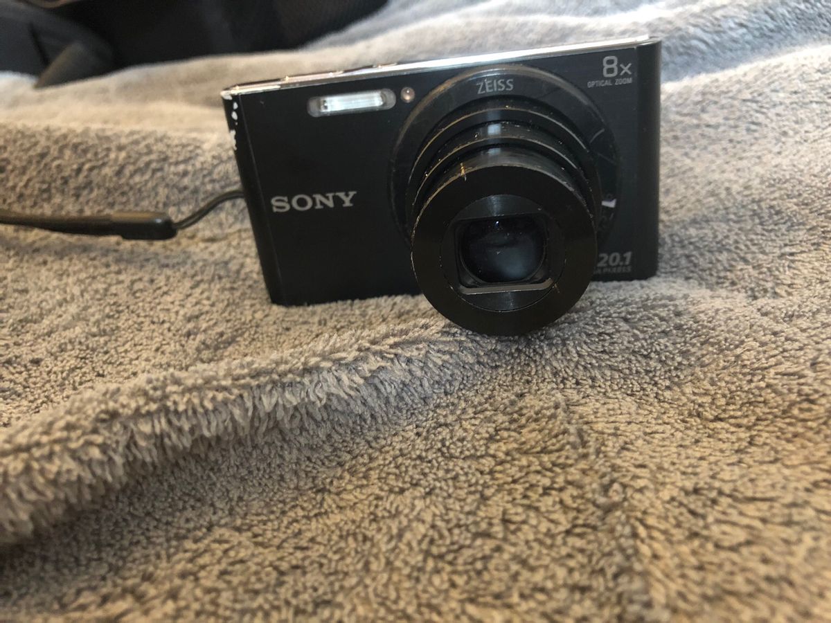Máy ảnh Sony W830