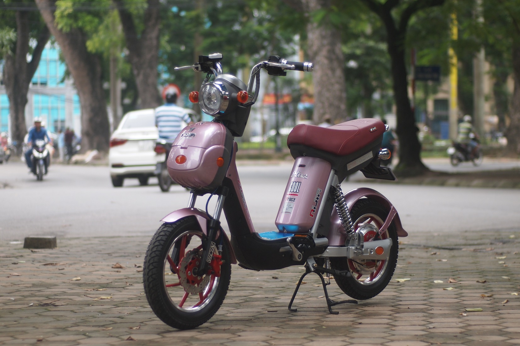Xe đạp điện Nijia sở hữu thiết kế nhỏ gọn, nữ tính 