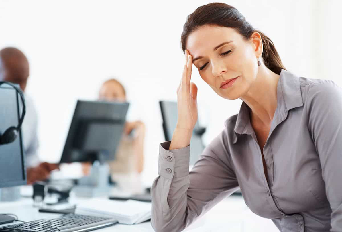 Stress gây ra căng thẳng làm ảnh hưởng tới các mối quan hệ đồng nghiệp