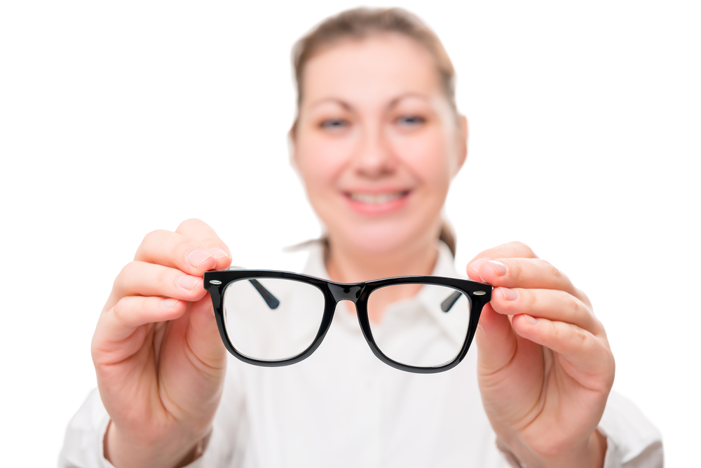 Hạn chế sử dụng kính sẽ giúp mắt bạn khỏe hơn