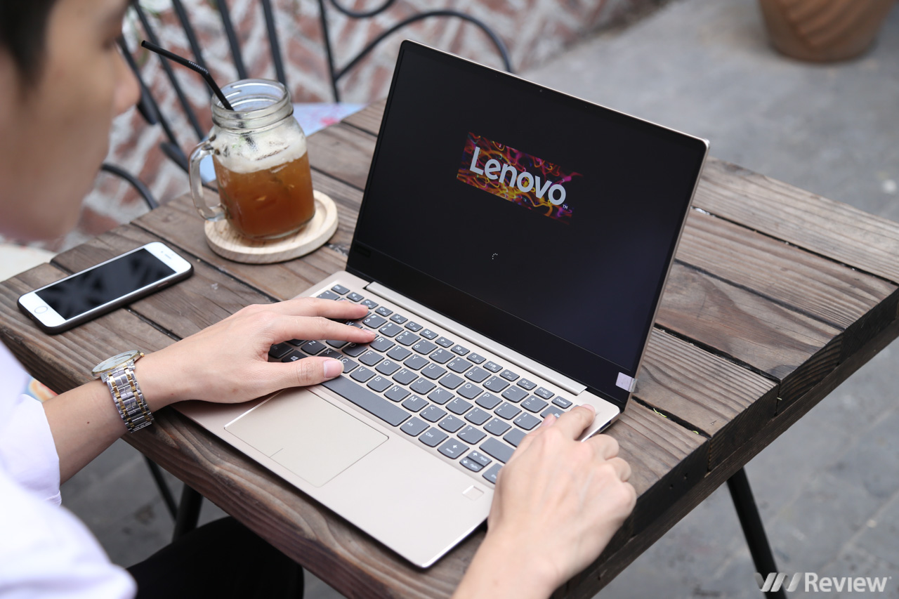 Laptop Lenovo IdeaPad 720s mỏng, sang trọng