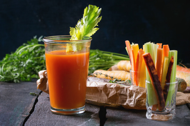 Nước ép cà rốt và cần tây đặc biệt thơm ngon, bổ dưỡng cơ thể