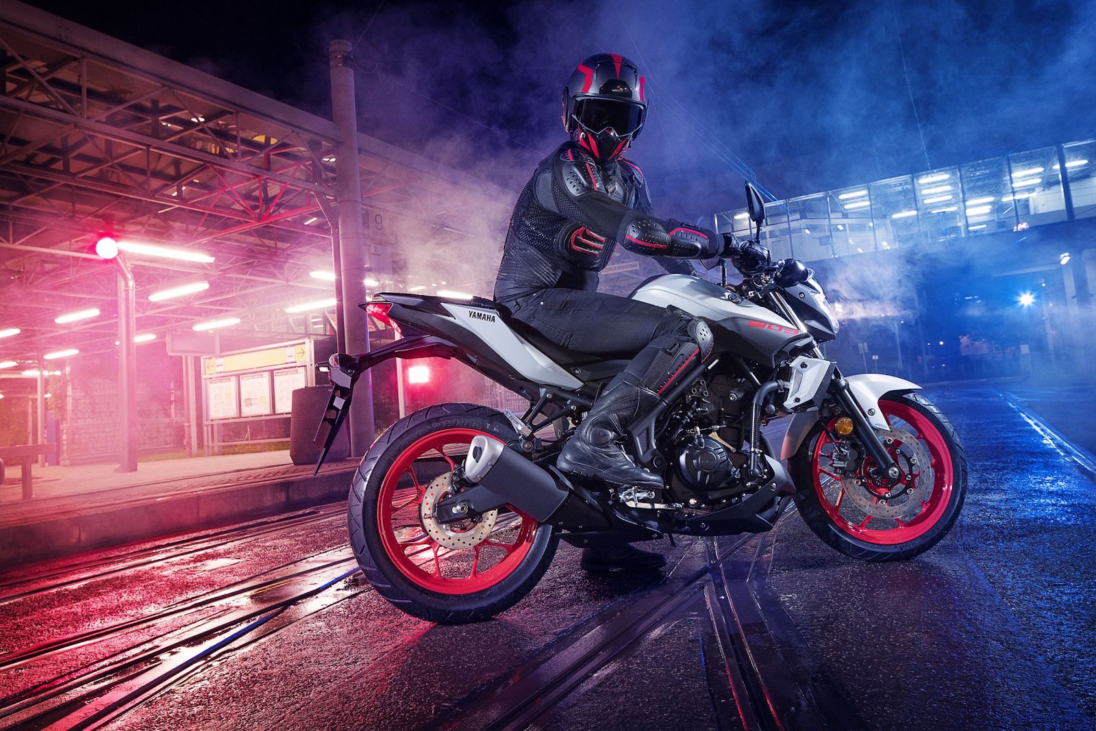 Yamaha MT-03 ABS 2019 cùng bạn chinh phục mọi cung đường
