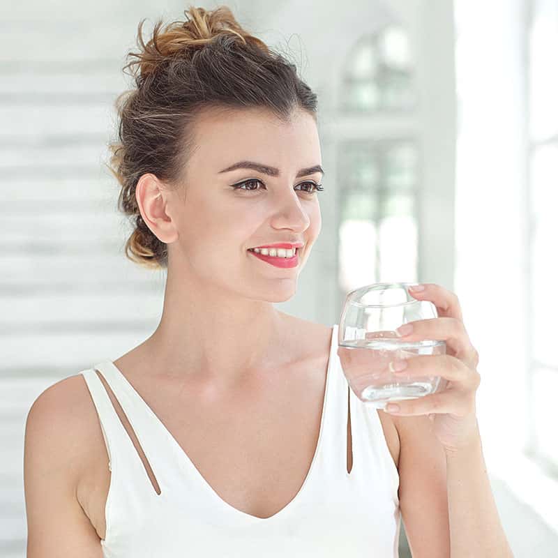 Phụ nữ mang thai nên uống nhiều nước mỗi ngày