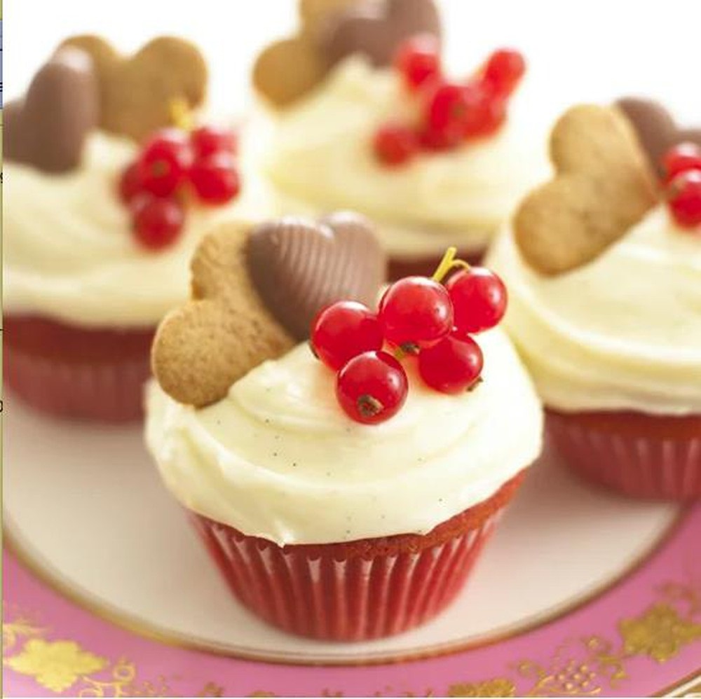 Bánh ngọt chính là gợi ý quà tặng hàng đầu cho những cô nàng “sống để ăn”