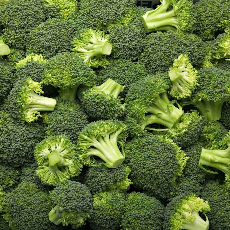 Không chỉ giúp giảm mỡ bụng hiệu quả, rau cải xanh còn làm trắng da tự nhiên