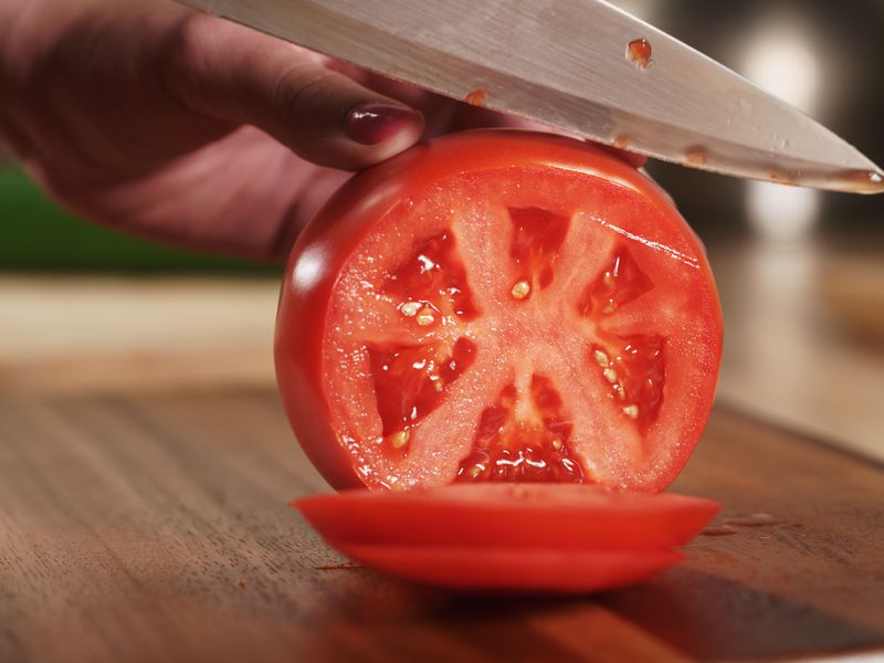 Cà chua xuất hiện trong bữa ăn thường ngày của chúng ta